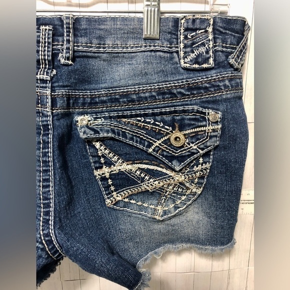 🧧Amethyst blue denim jean shorts - Picture 5 of 6